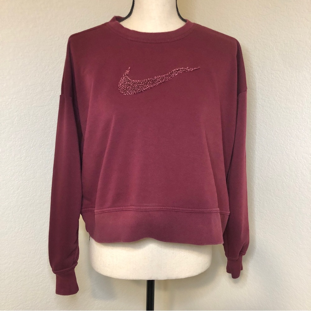 Nike Logo Embroidered Cropped Crewneck Sweatshirt Maroon Size Medium